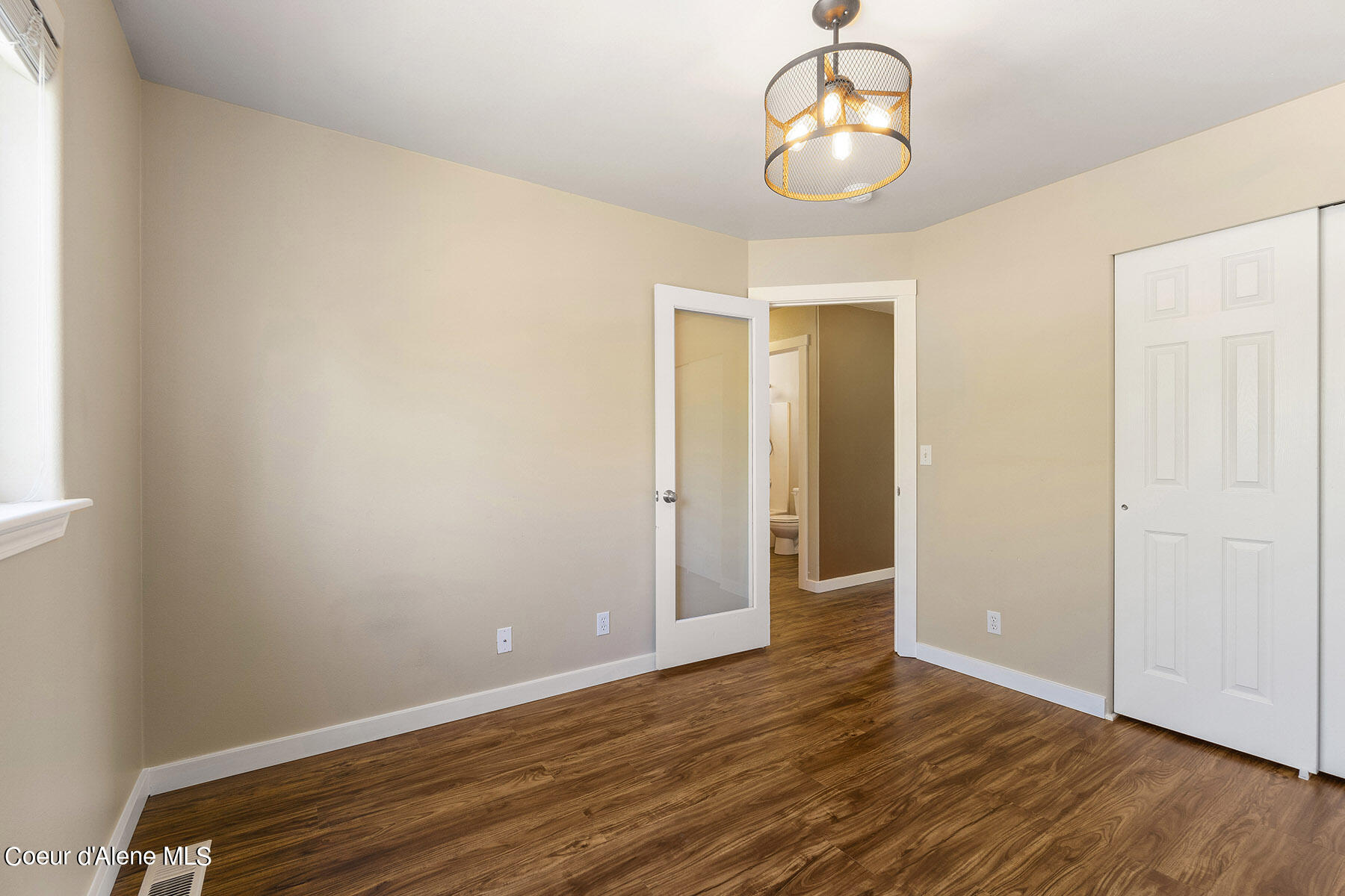 1486 W YAQUINA DR