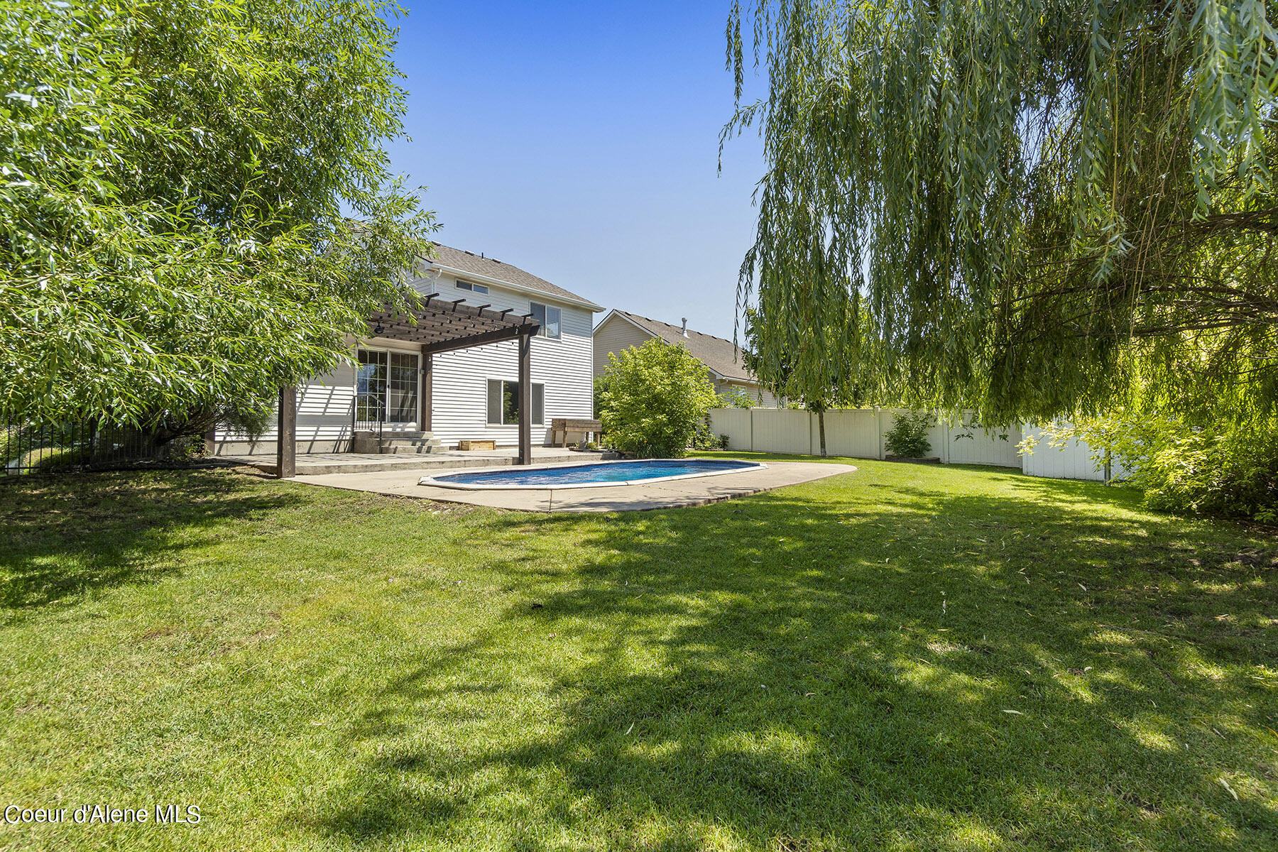 1486 W YAQUINA DR