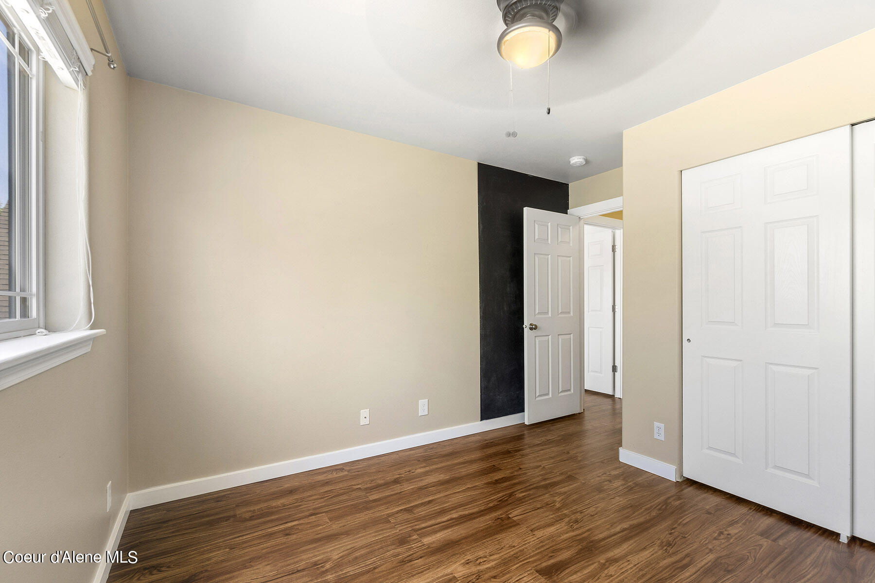 1486 W YAQUINA DR
