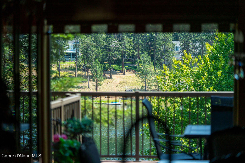 11882 N AVONDALE LOOP