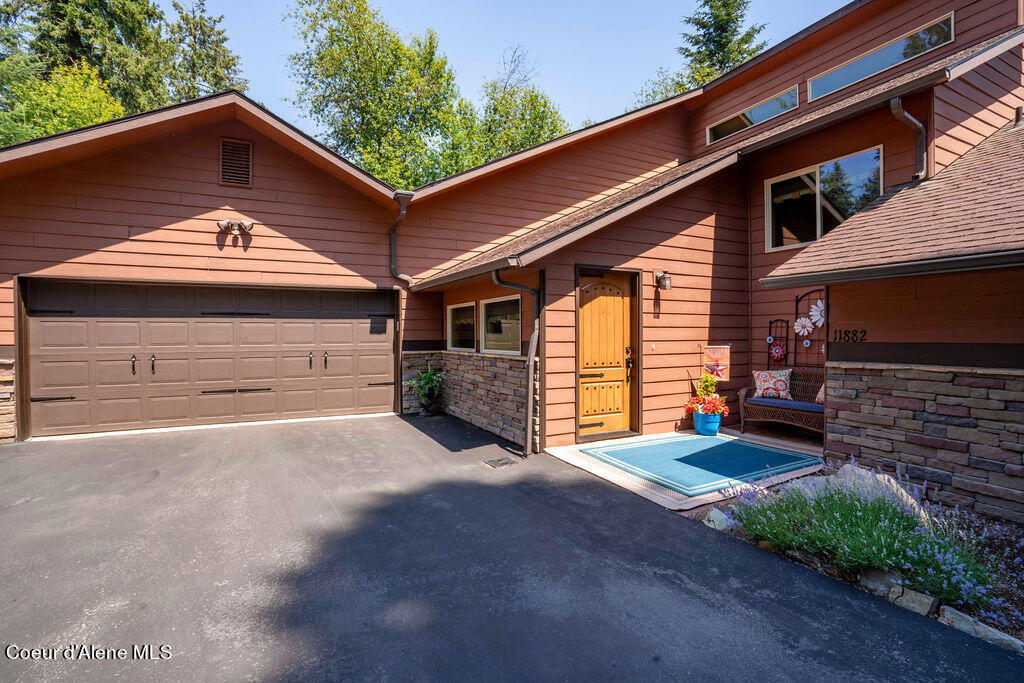 11882 N AVONDALE LOOP