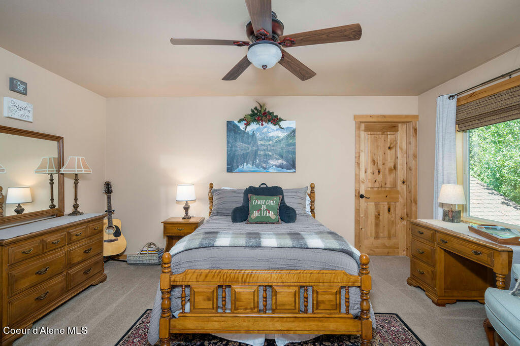 11882 N AVONDALE LOOP