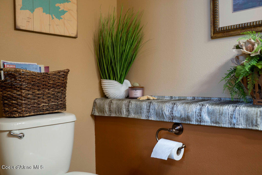 11882 N AVONDALE LOOP