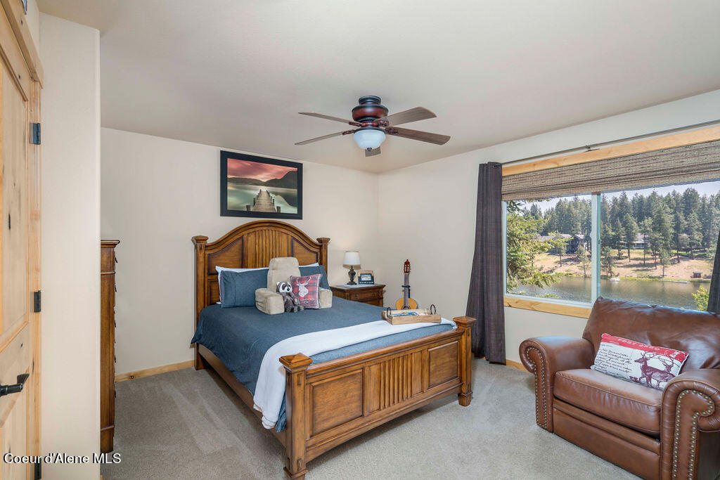 11882 N AVONDALE LOOP