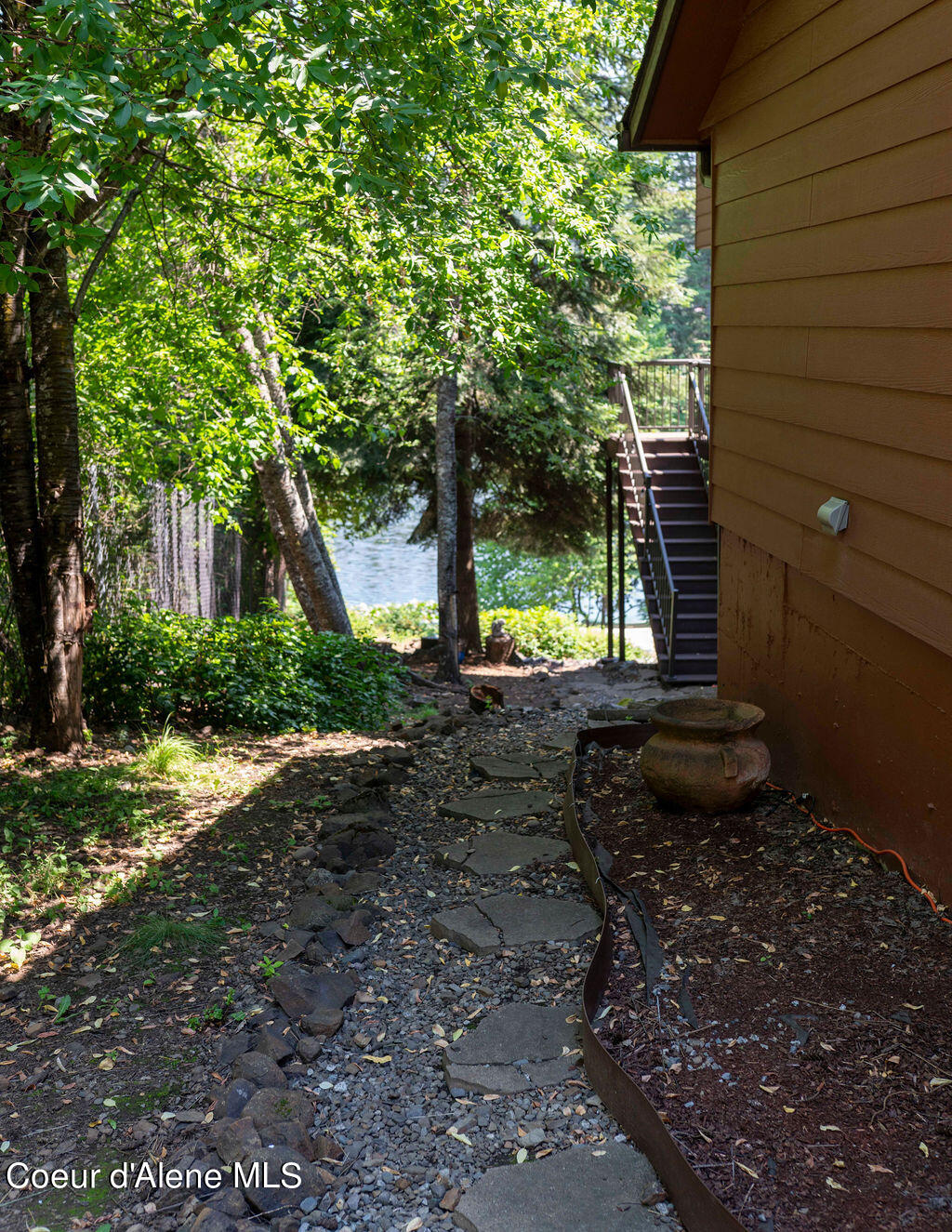 11882 N AVONDALE LOOP