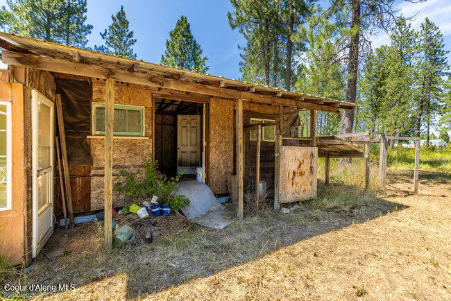 3003 E Carver Lane