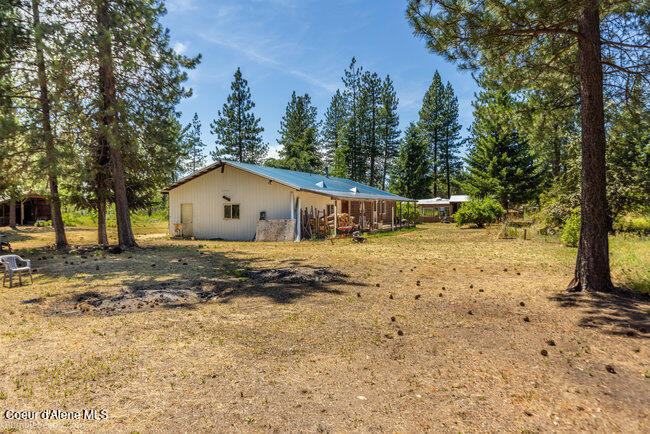 3003 E Carver Lane