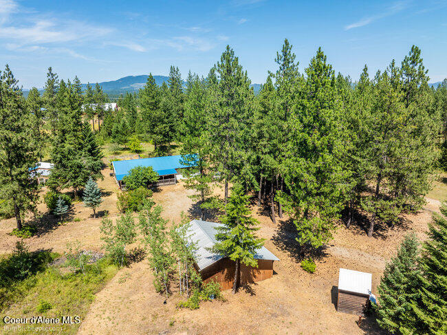 3003 E Carver Lane