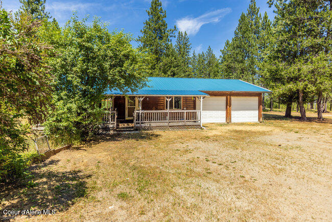 3003 E Carver Lane