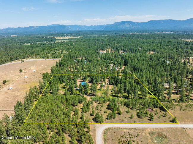 3003 E Carver Lane