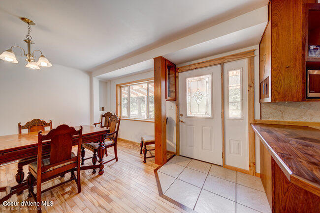 3003 E Carver Lane