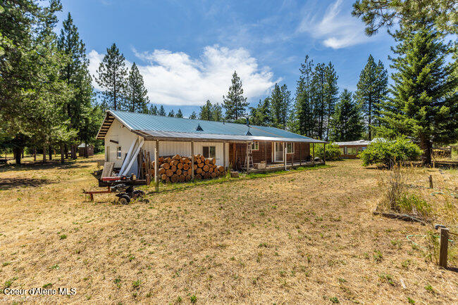 3003 E Carver Lane