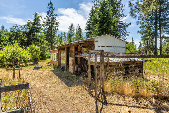 3003 E Carver Lane