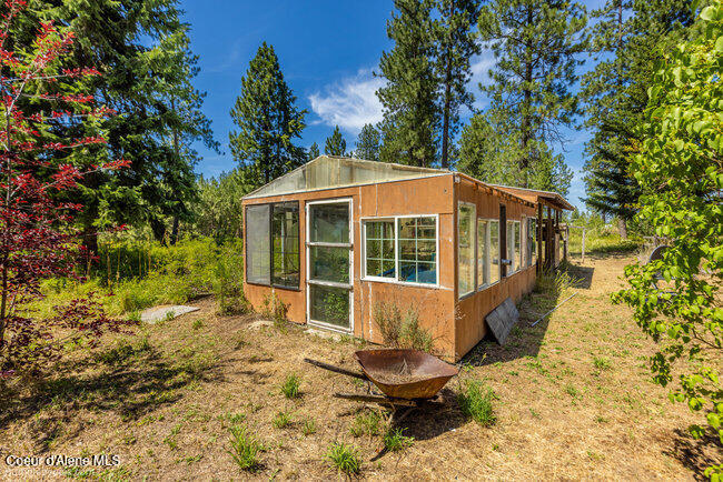 3003 E Carver Lane
