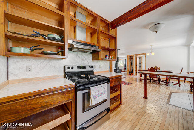 3003 E Carver Lane