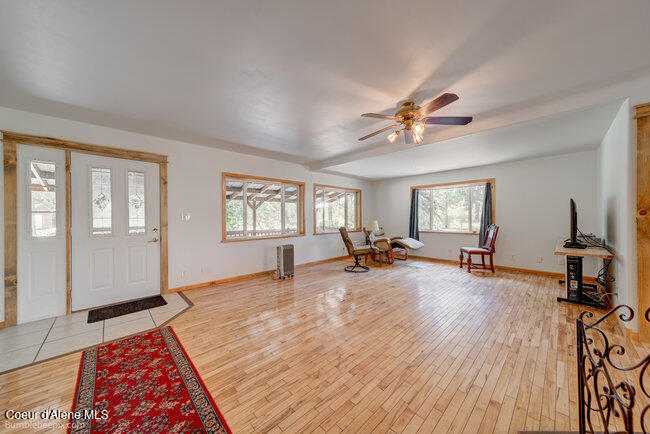 3003 E Carver Lane