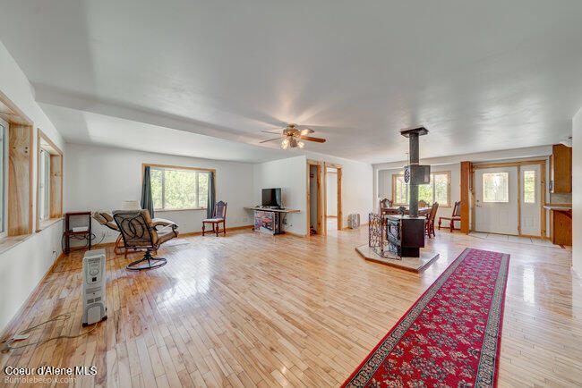 3003 E Carver Lane