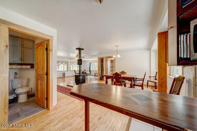 3003 E Carver Lane