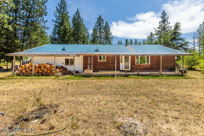 3003 E Carver Lane