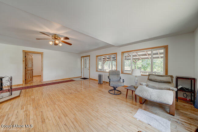 3003 E Carver Lane