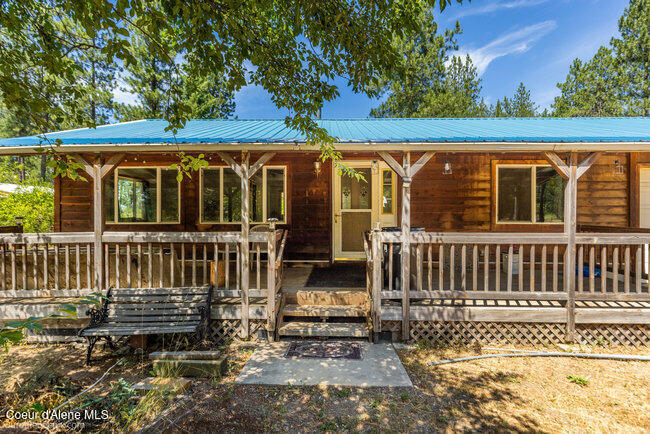 3003 E Carver Lane