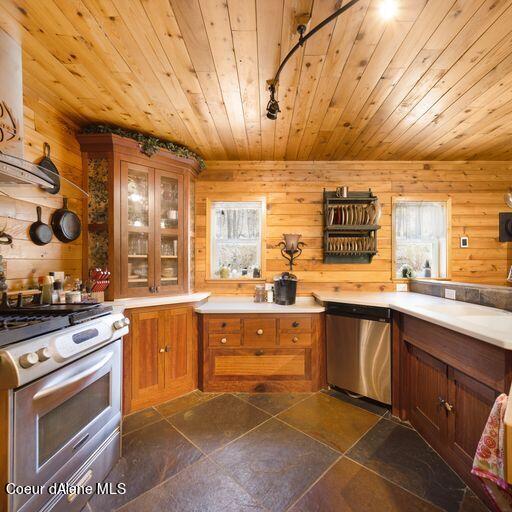 142 Maria Pia Ln