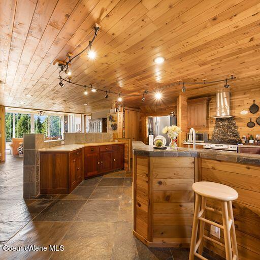 142 Maria Pia Ln