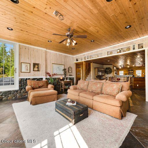 142 Maria Pia Ln