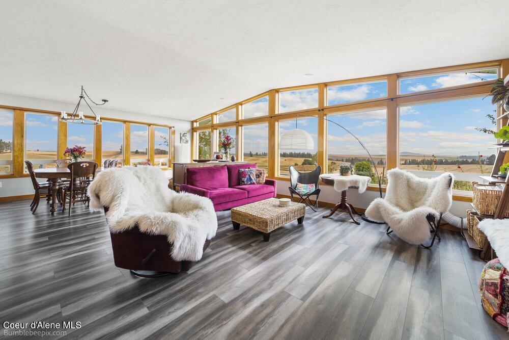 22810 E -Idaho Rd