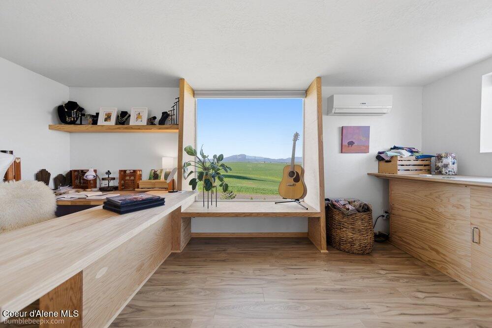 22810 E -Idaho Rd
