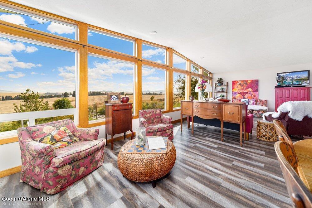 22810 E -Idaho Rd