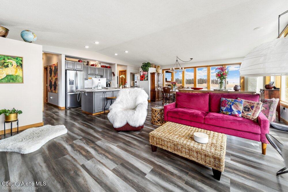 22810 E -Idaho Rd