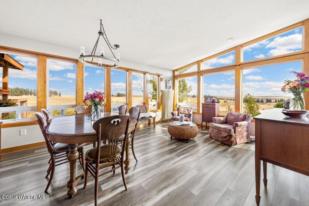 22810 E -Idaho Rd