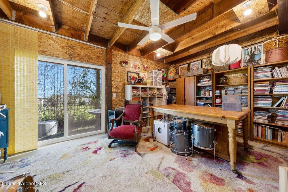22810 E -Idaho Rd