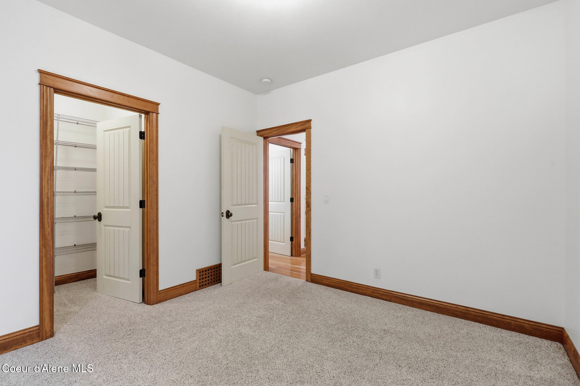 9622 N Country Club DR