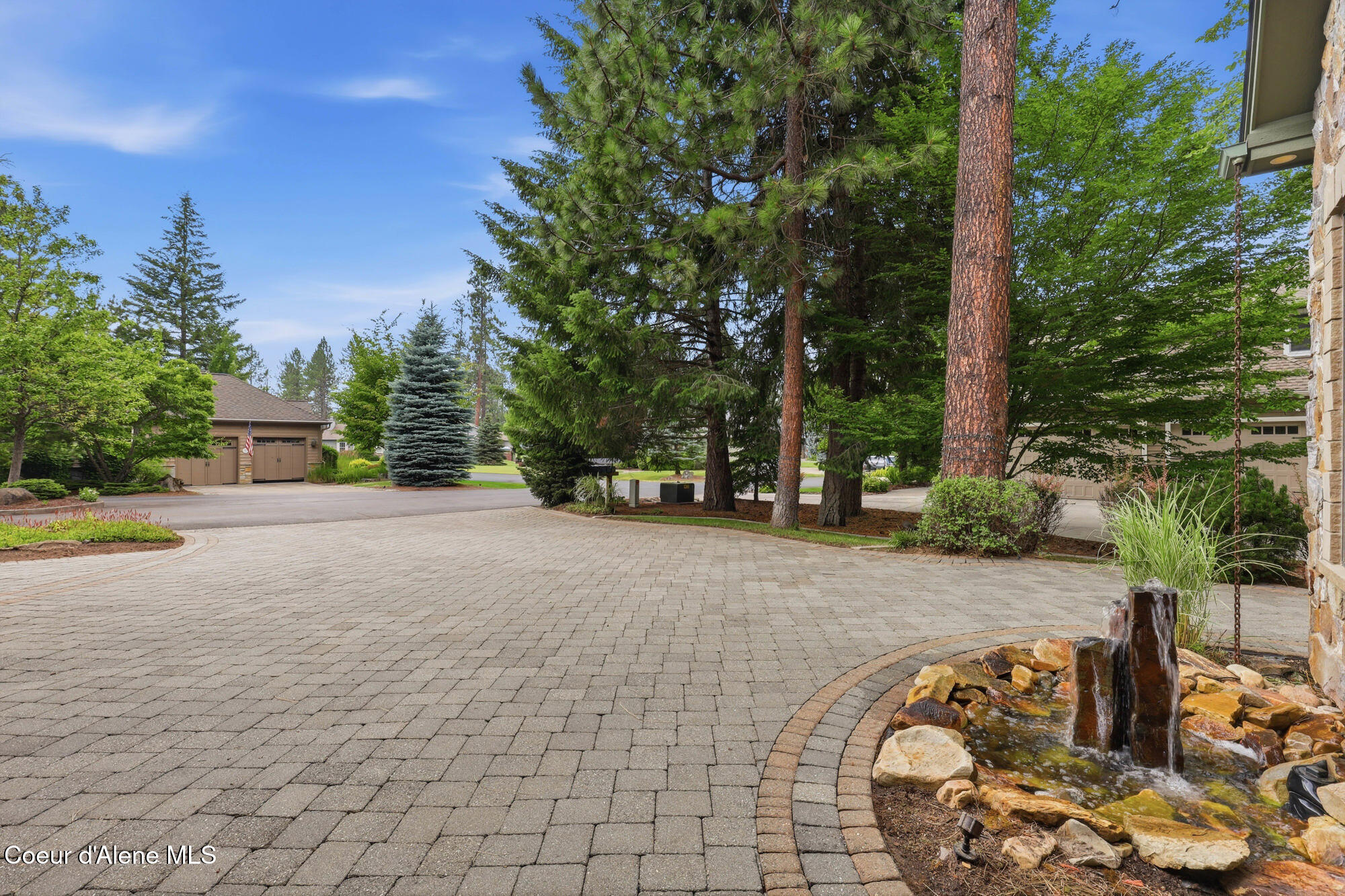 9622 N Country Club DR
