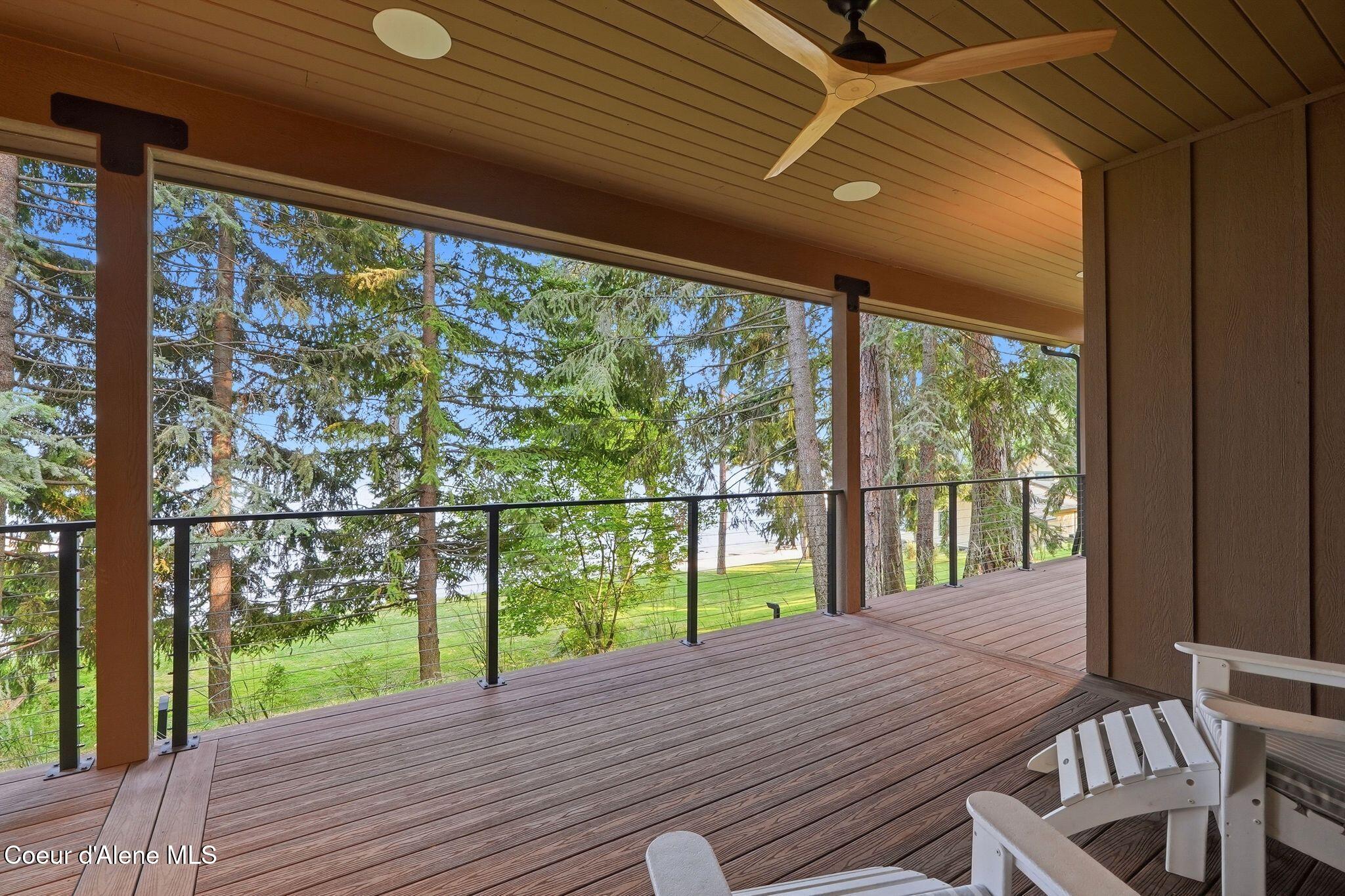8411 W Lake Shr, Coeur d'Alene