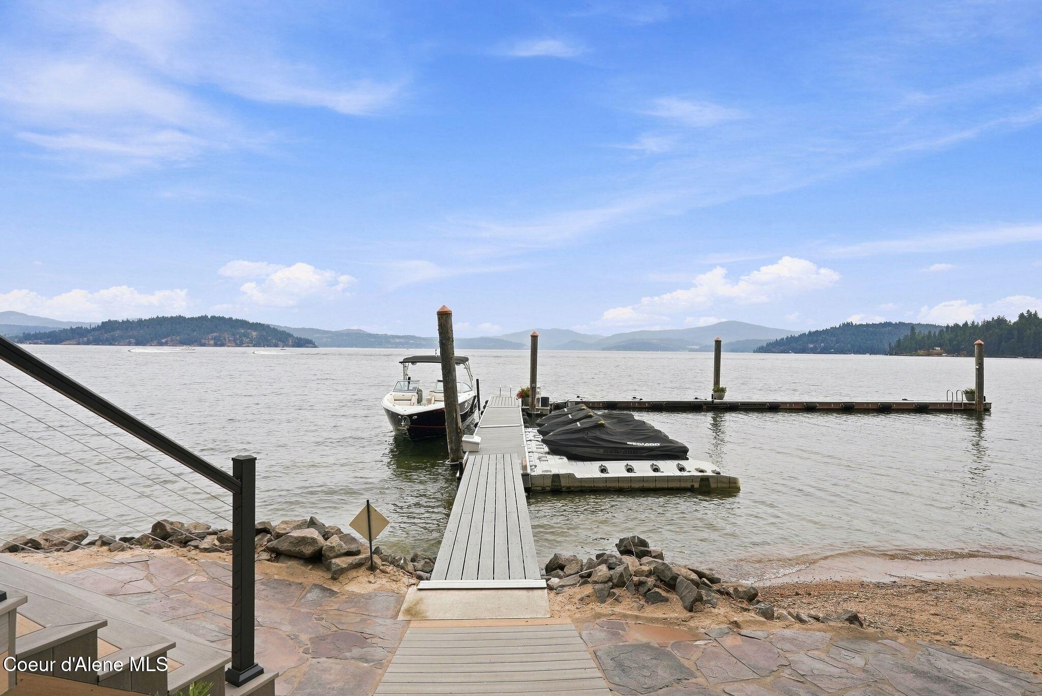 8357 W Coeur d' Alene Lake Shore, Coeur d'Alene