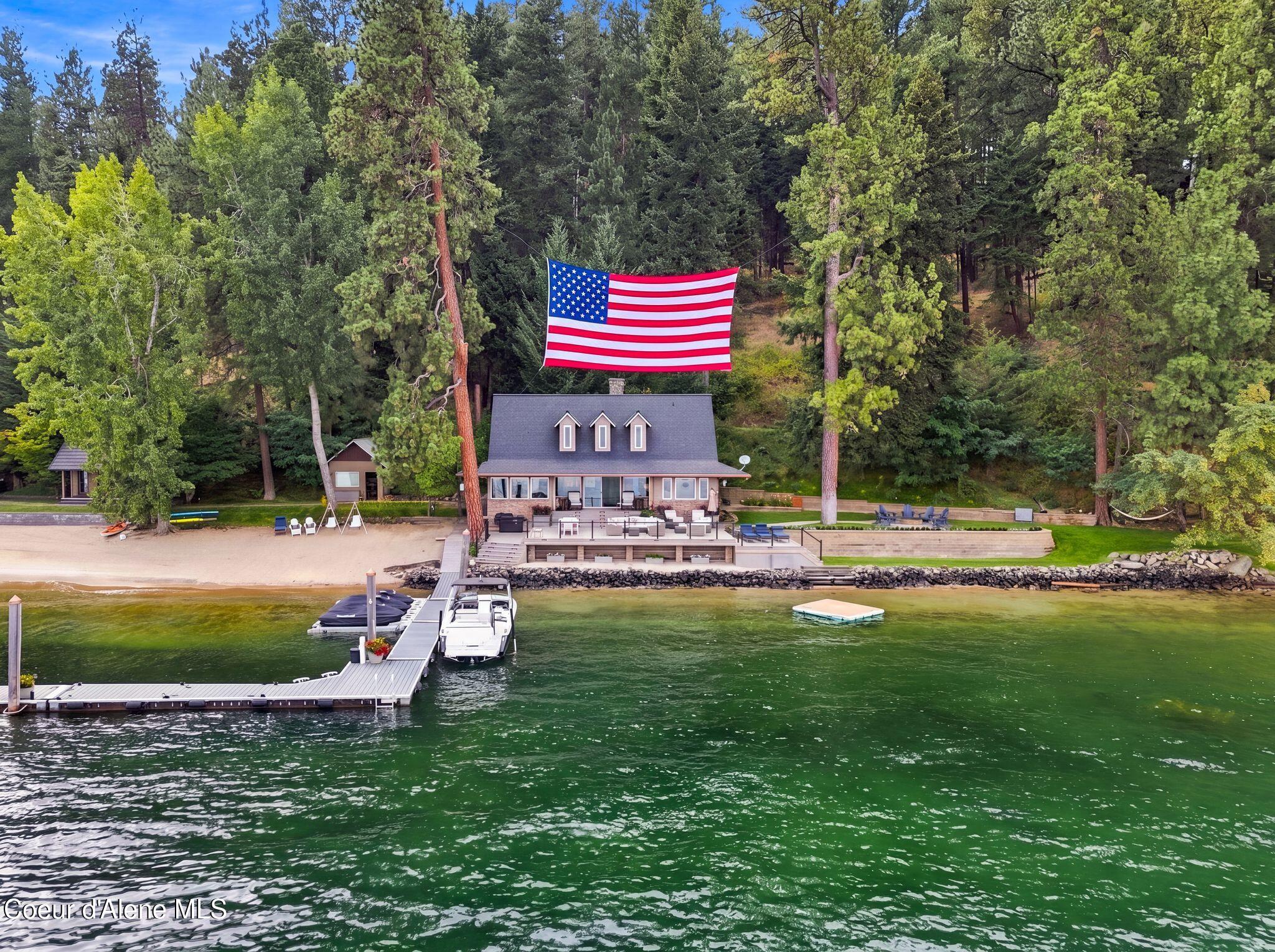 8357 W Coeur d' Alene Lake Shore, Coeur d'Alene
