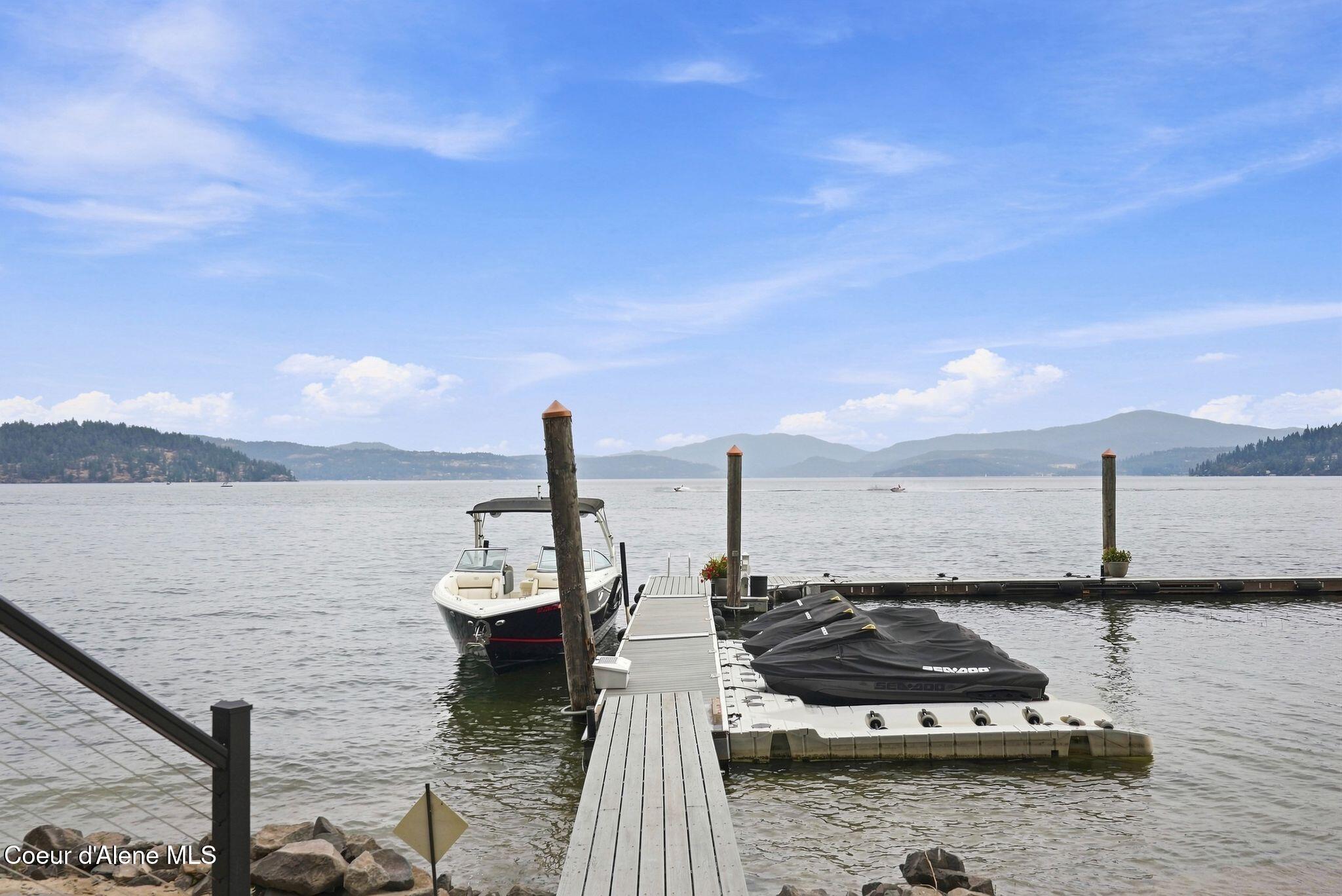 8357 W Coeur d' Alene Lake Shore, Coeur d'Alene