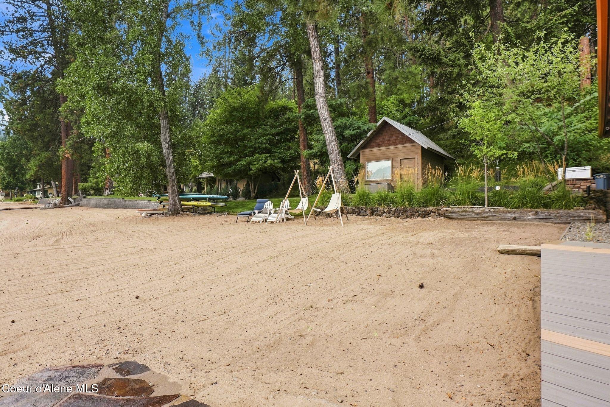 8357 W Coeur d' Alene Lake Shore, Coeur d'Alene