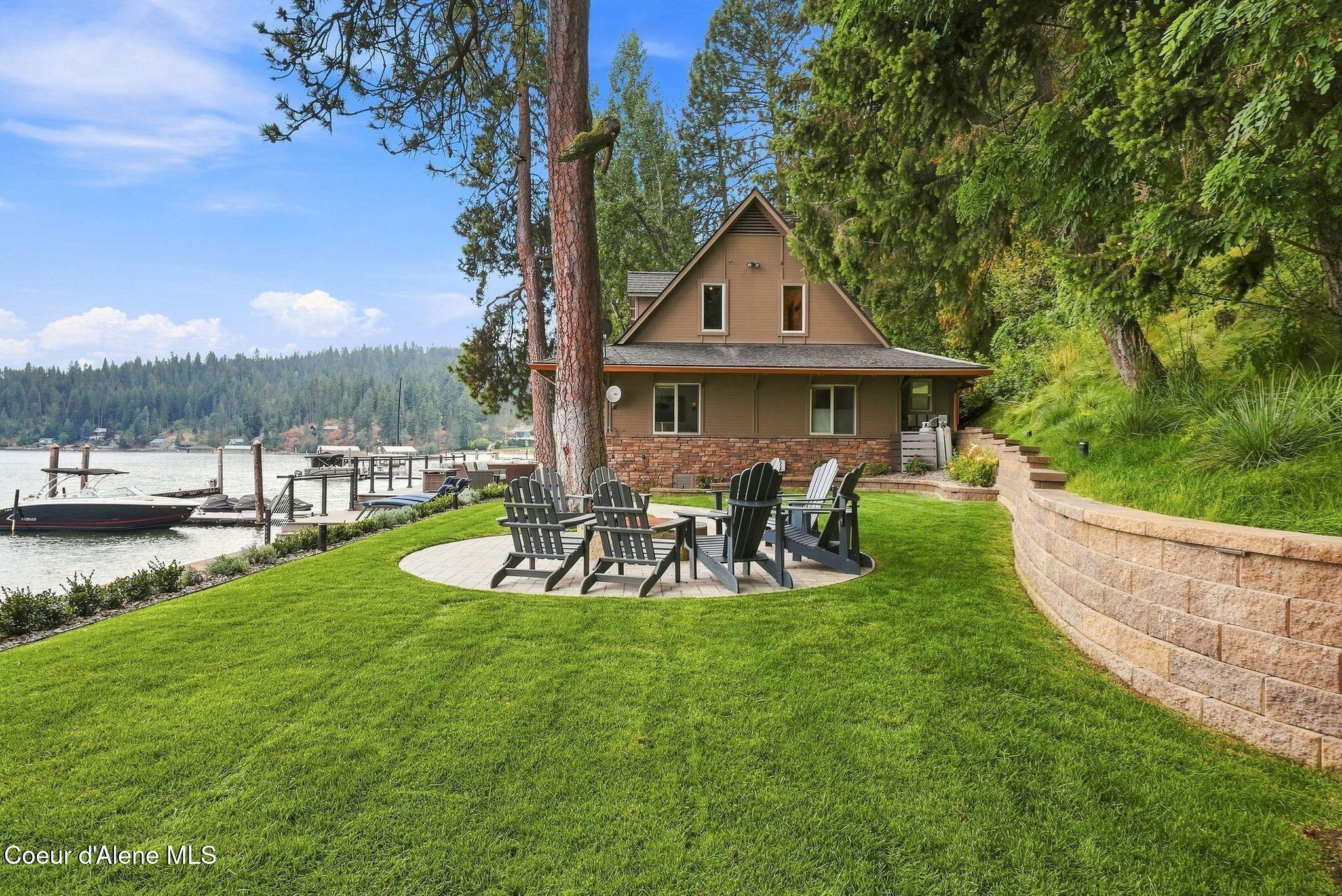8357 W Coeur d' Alene Lake Shore, Coeur d'Alene