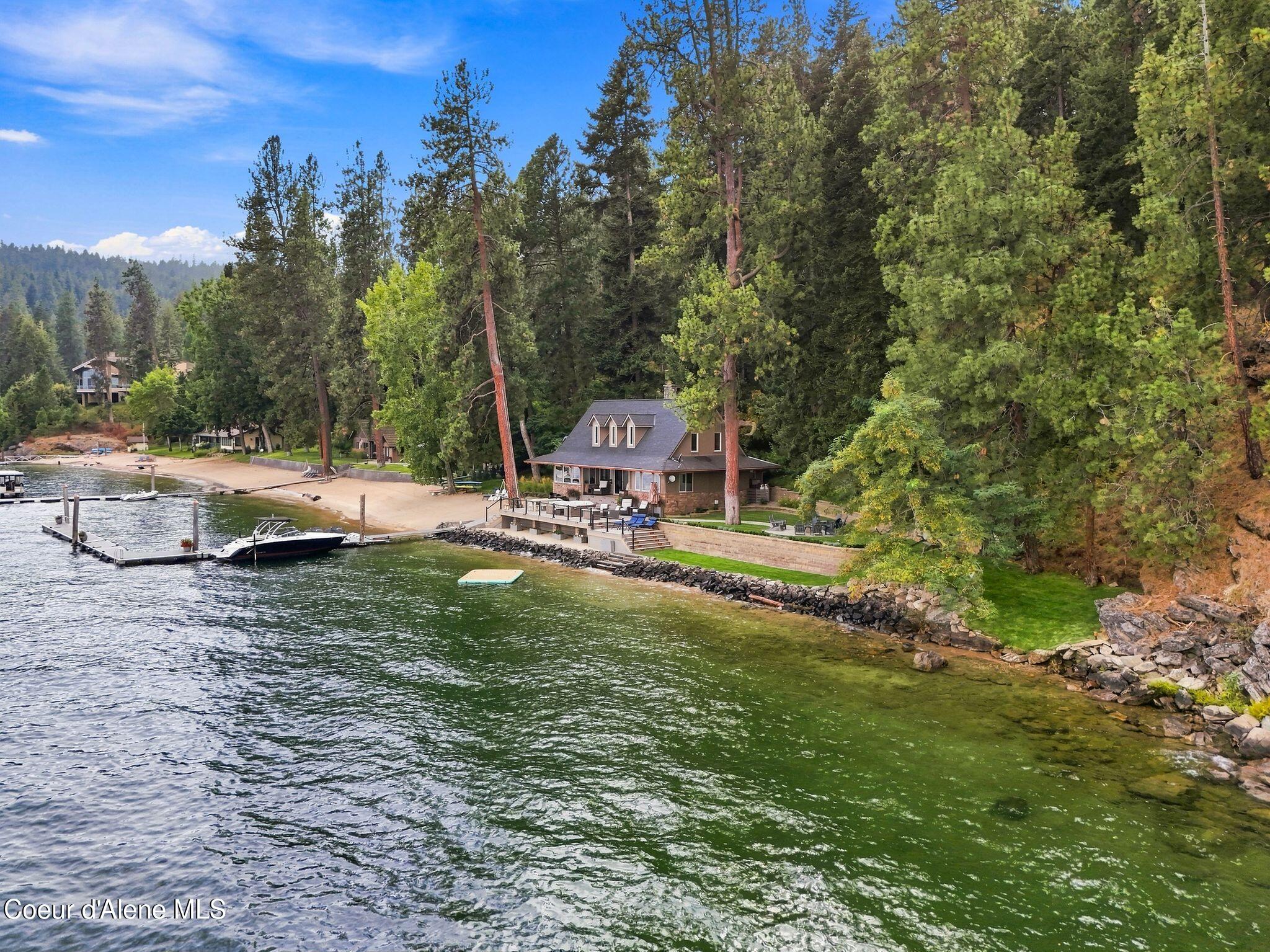 8357 W Coeur d' Alene Lake Shore, Coeur d'Alene