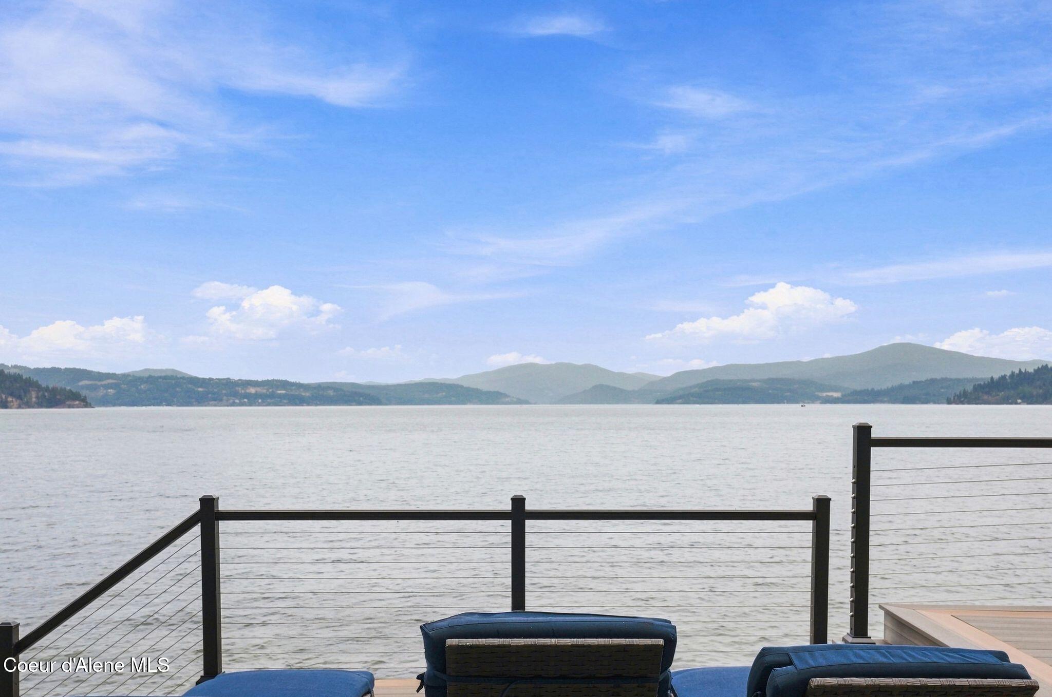 8357 W Coeur d' Alene Lake Shore, Coeur d'Alene