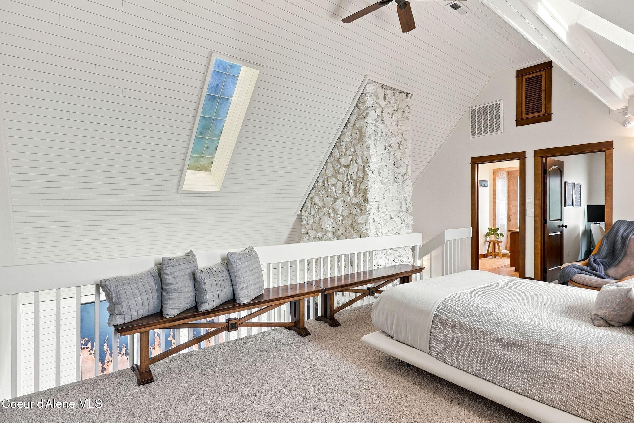 8357 W Coeur d' Alene Lake Shore, Coeur d'Alene