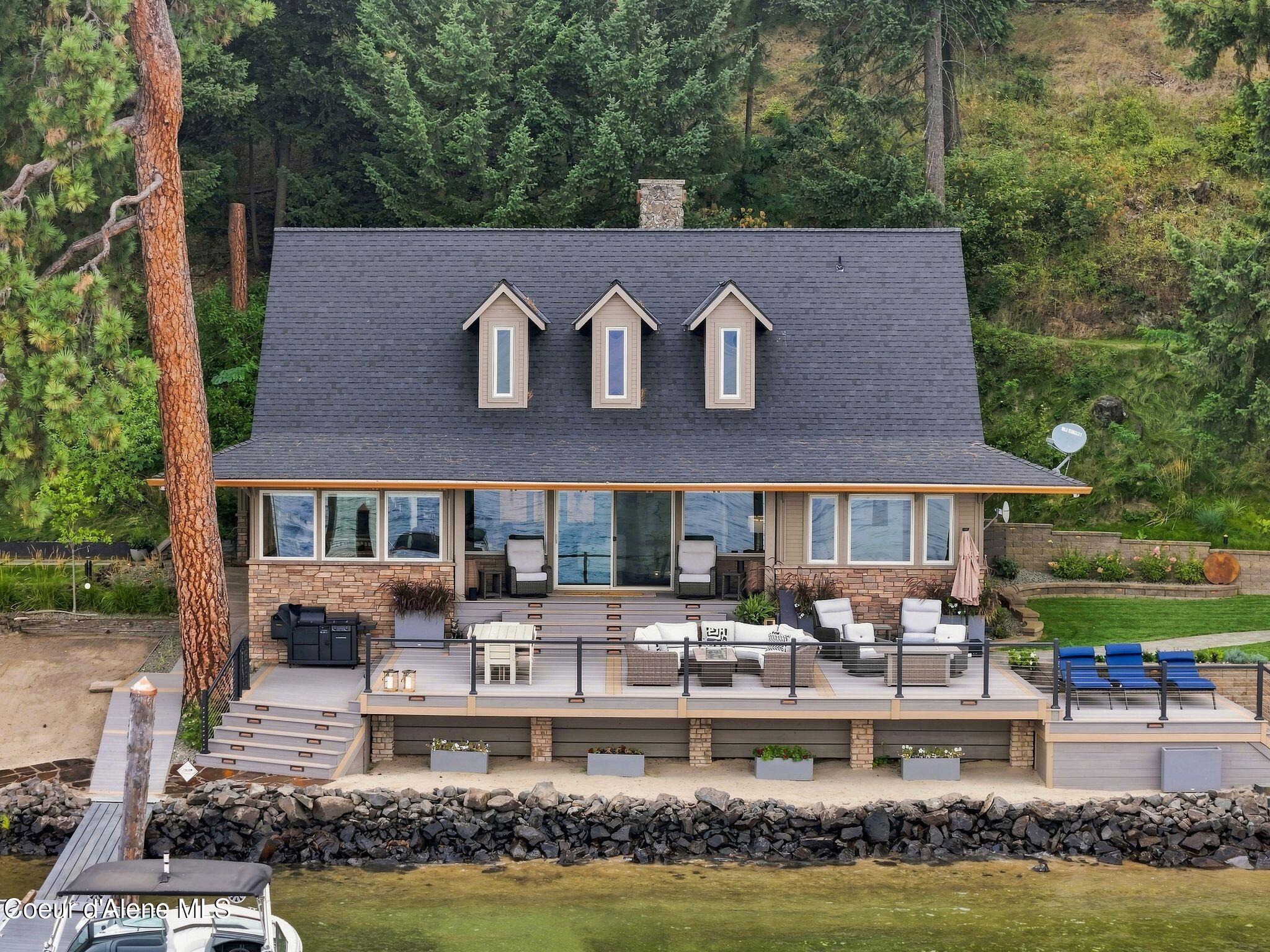8357 W Coeur d' Alene Lake Shore, Coeur d'Alene