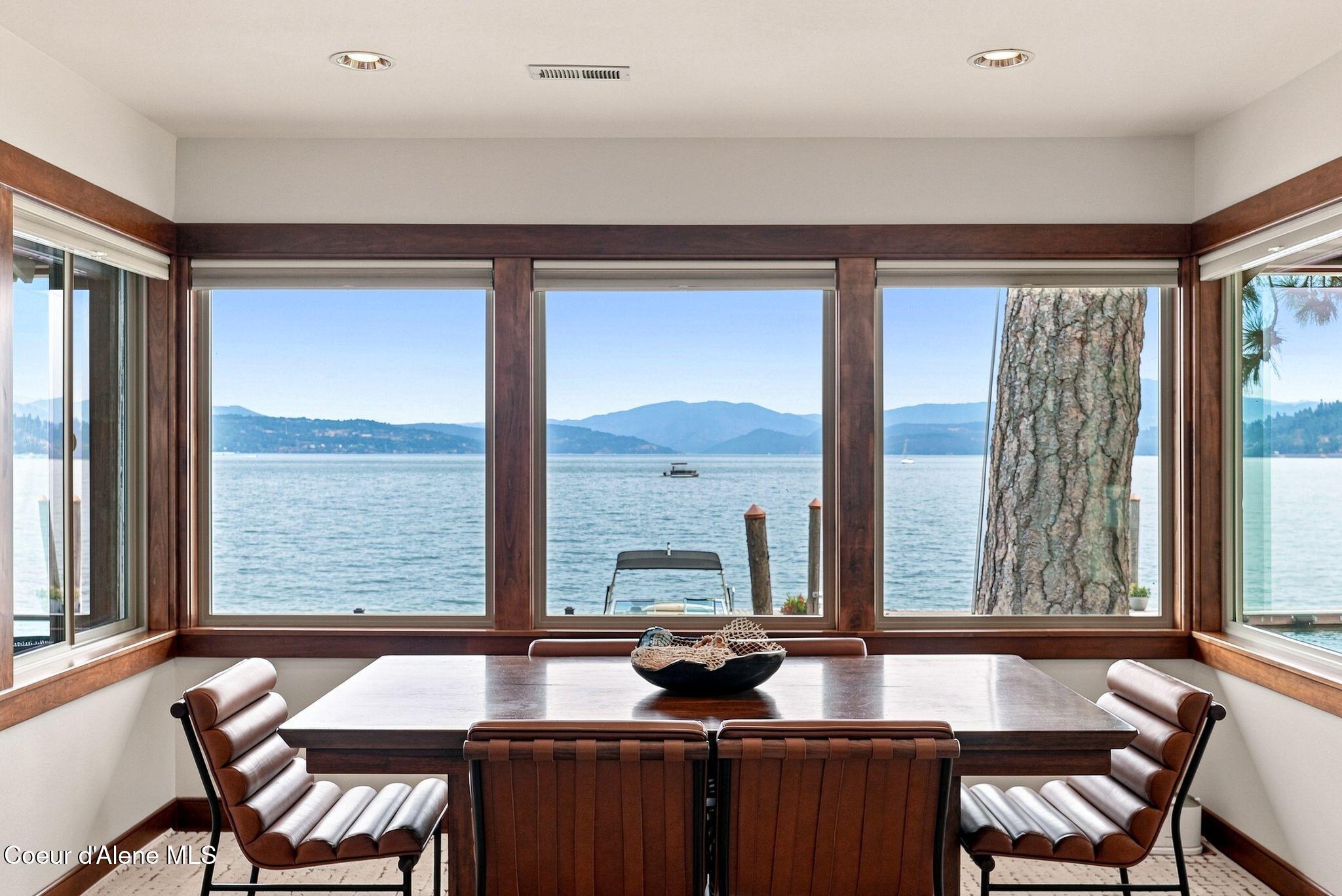 8357 W Coeur d' Alene Lake Shore, Coeur d'Alene