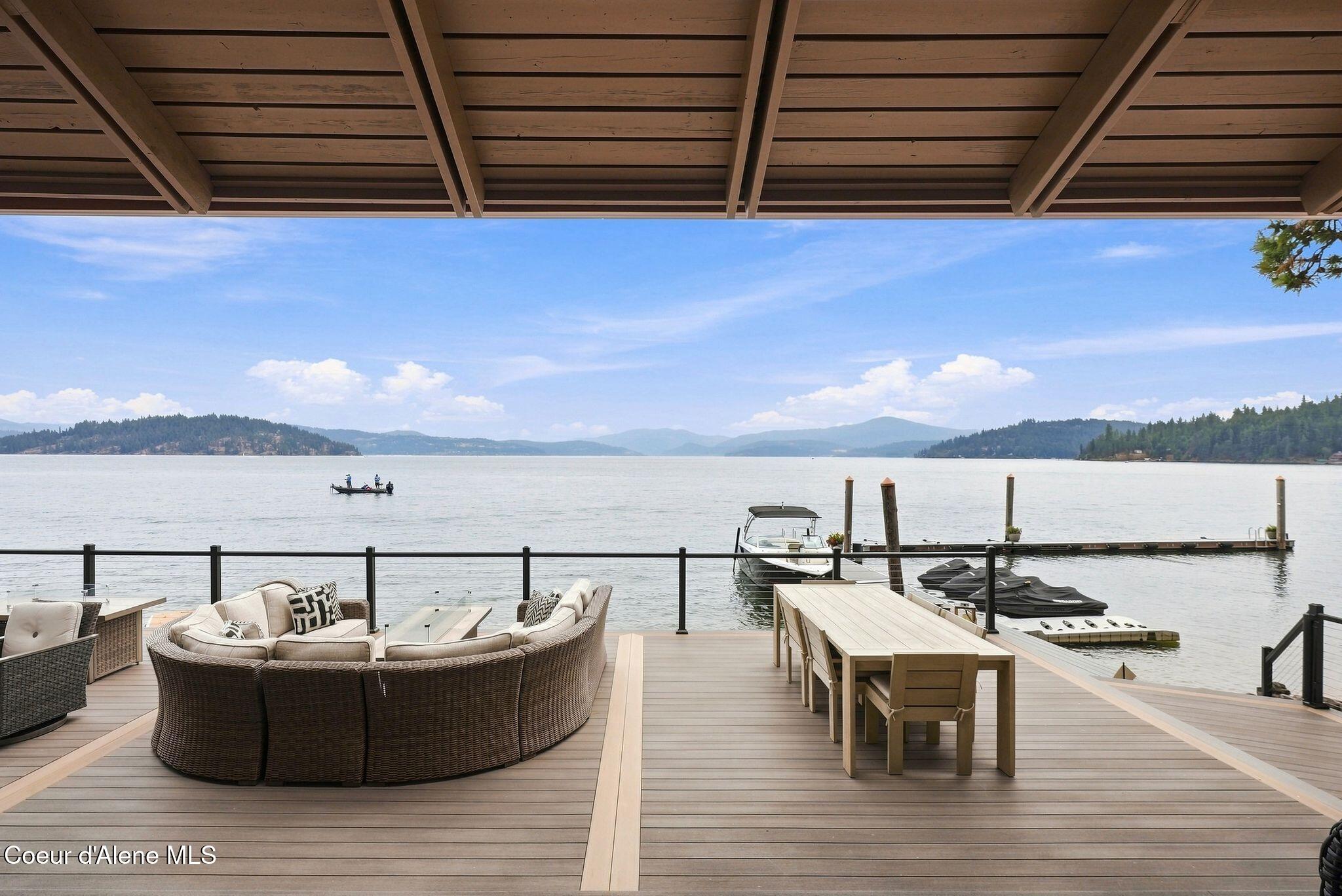 8357 W Coeur d' Alene Lake Shore, Coeur d'Alene
