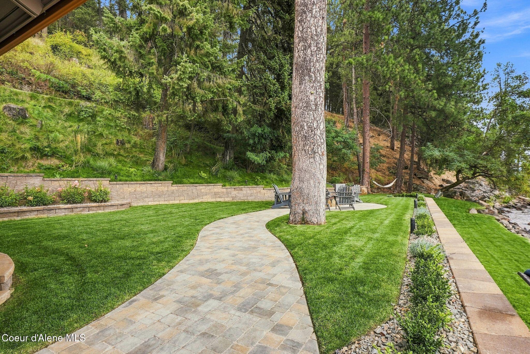 8357 W Coeur d' Alene Lake Shore, Coeur d'Alene