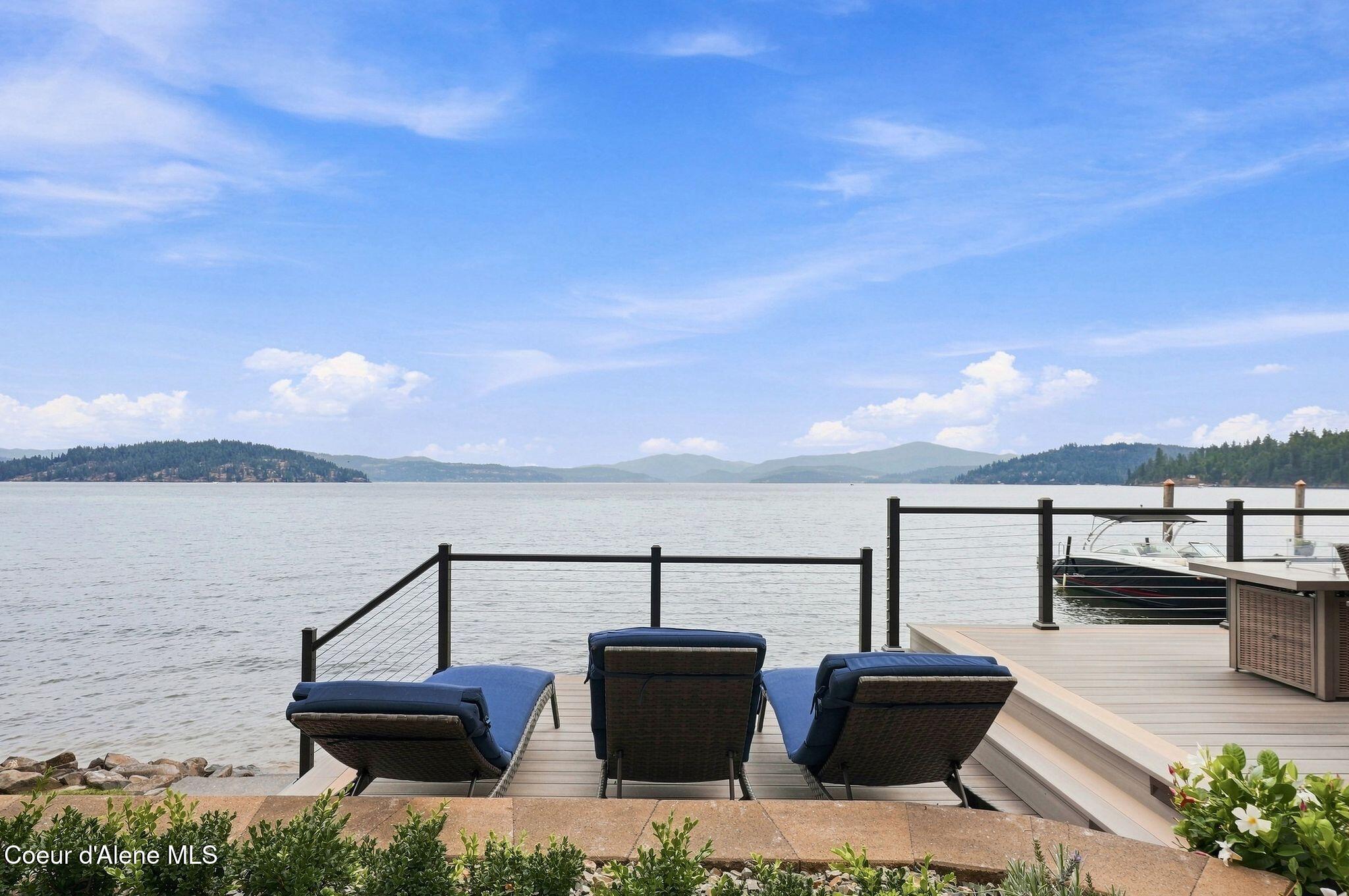 8357 W Coeur d' Alene Lake Shore, Coeur d'Alene